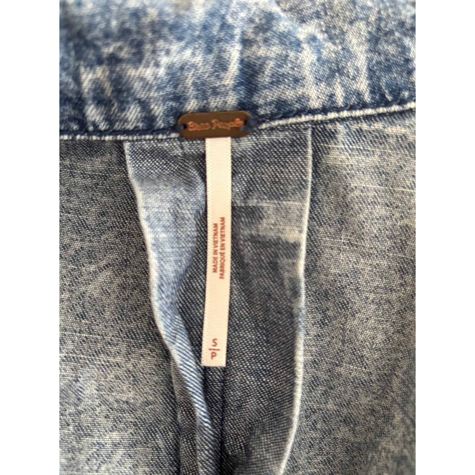 FREE PEOPLE Charlie Denim Shirt - Blue - Size Small