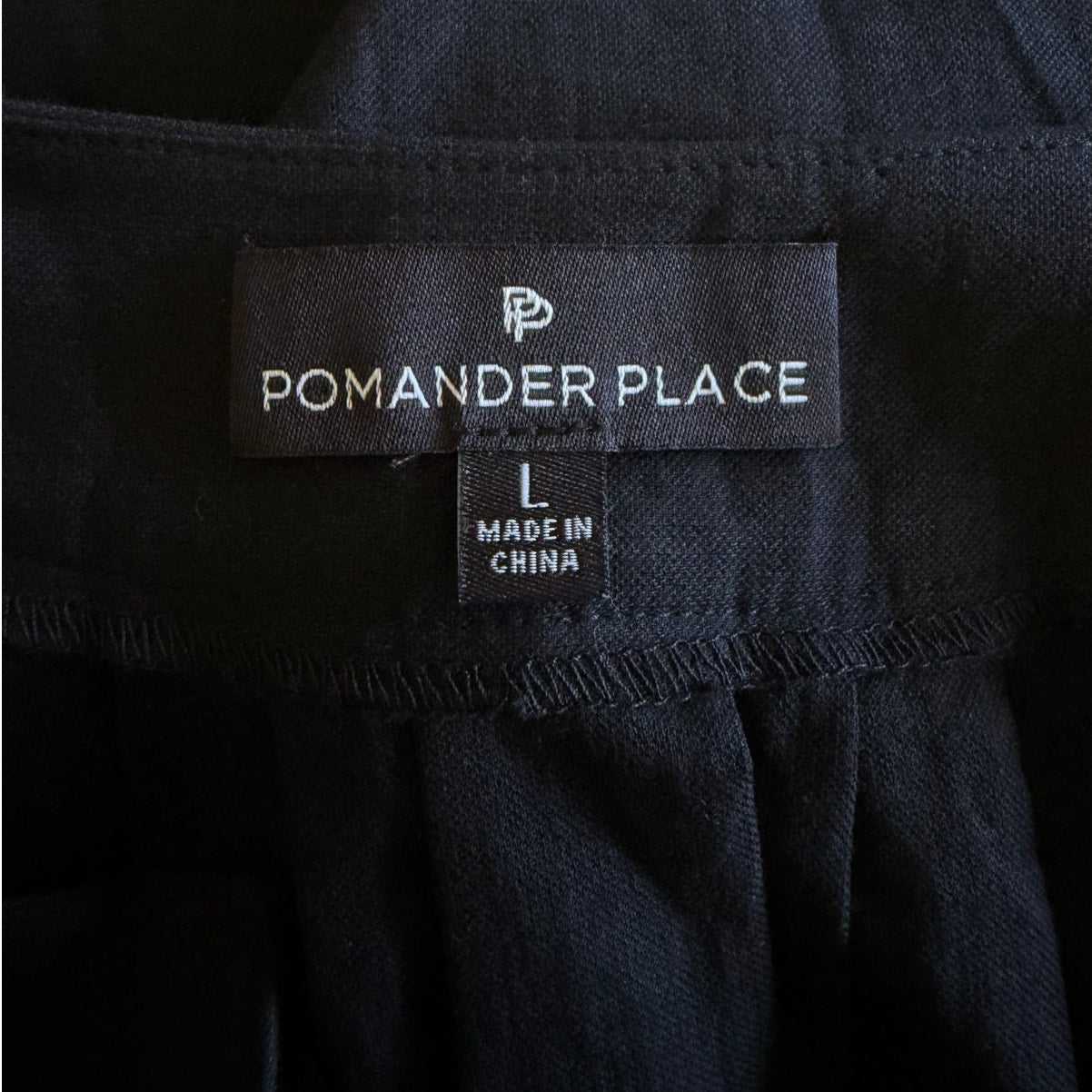POMANDER PLACE Finley Flutter Sleeve Dress - Black - Large