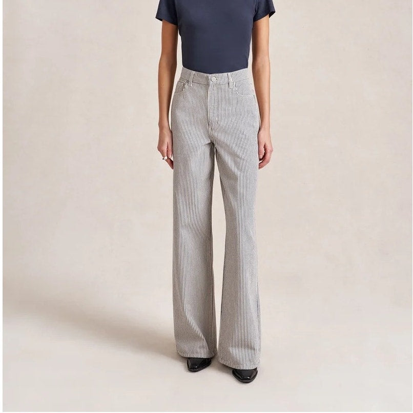 LA LIGNE Isadora high rise wide leg navy white railroad stripe denim jeans size 26 front view