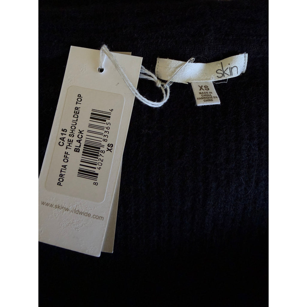 SKIN Portia Off-the-Shoulder Cashmere Top In Black - XS