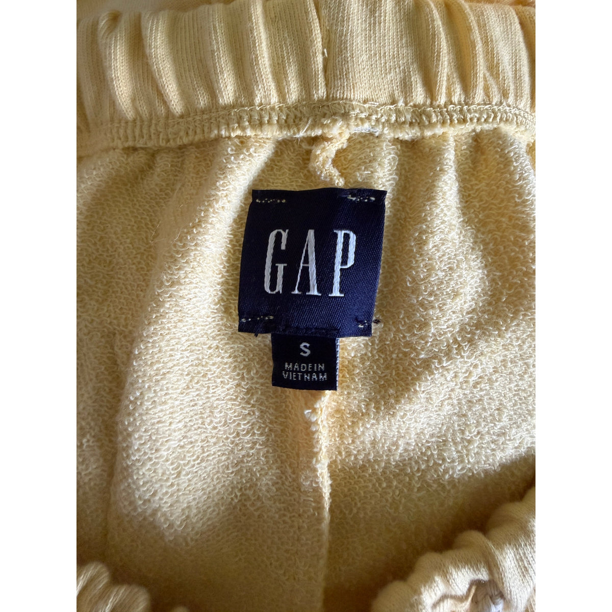 New GAP 3.5" VintageSoft Terry Relaxed Sweat Shorts - Butter Yellow - Size Small