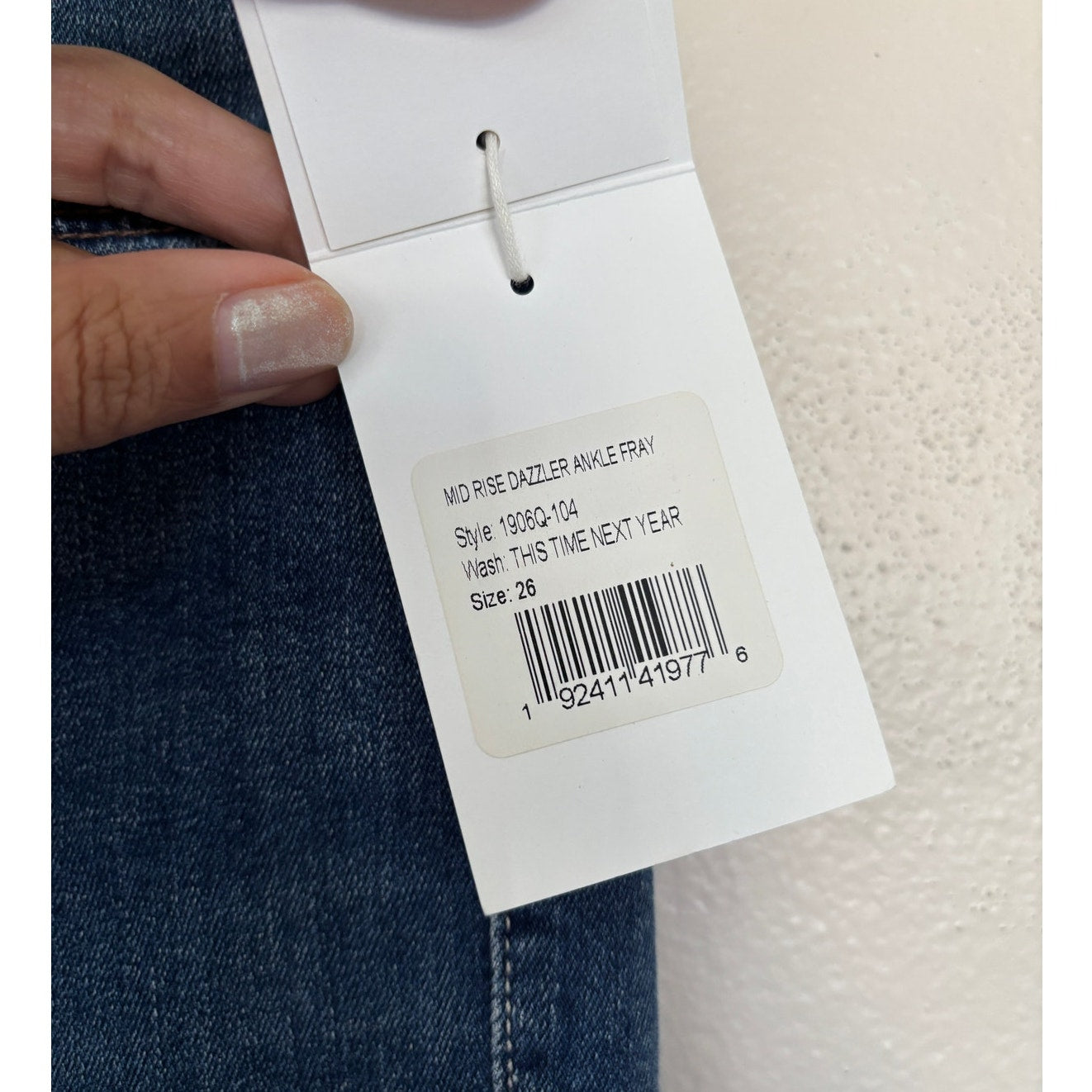 MOTHER Mid Rise Dazzler Ankle Fray Jeans - This Time Next Year - Size 26