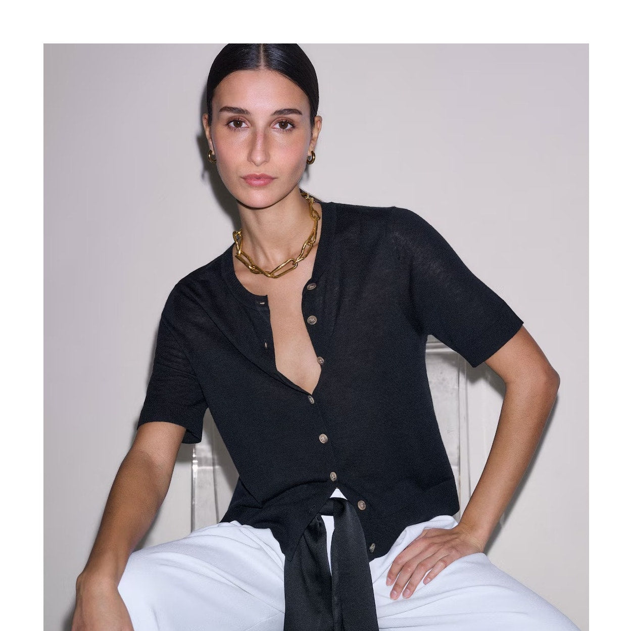 ME+EM women's size 4 black superfine merino wool cashmere barely there short sleeve button down tee front view